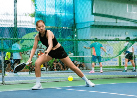 Cách chọn vợt Pickleball cho nữ dễ chơi, nhẹ tay, hiệu quả cao