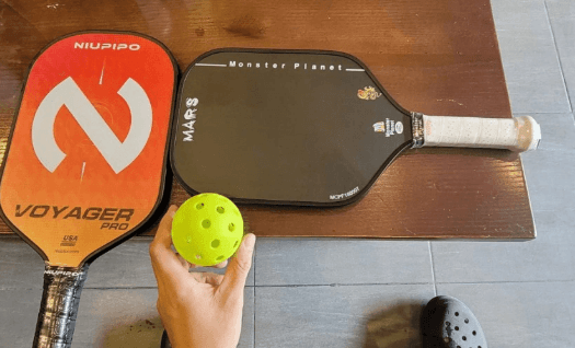 Cách chọn vợt Pickleball cho nữ dễ chơi, nhẹ tay, hiệu quả cao