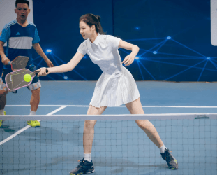 Gợi ý chọn quần áo pickleball nữ đẹp, thoải mái, hợp dáng